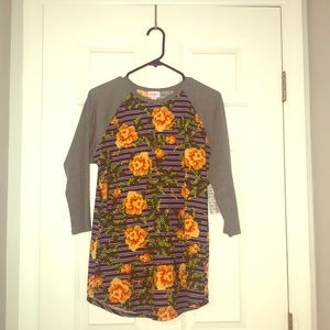 BNWT LuLaroe Medium Randy - Digital flowers